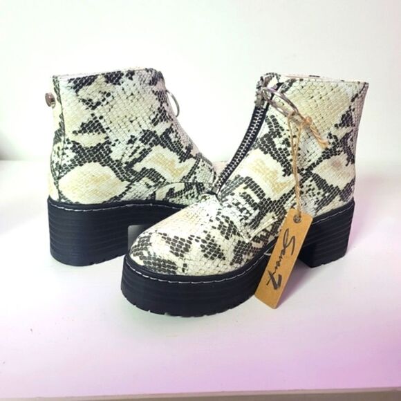 Seven7 footwear Zoe snake platform bootie, 8 - Picture 3 of 11